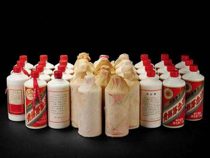 东郊镇日照岚山回收酒价格哪里回收(附近上门回收茅台酒）?